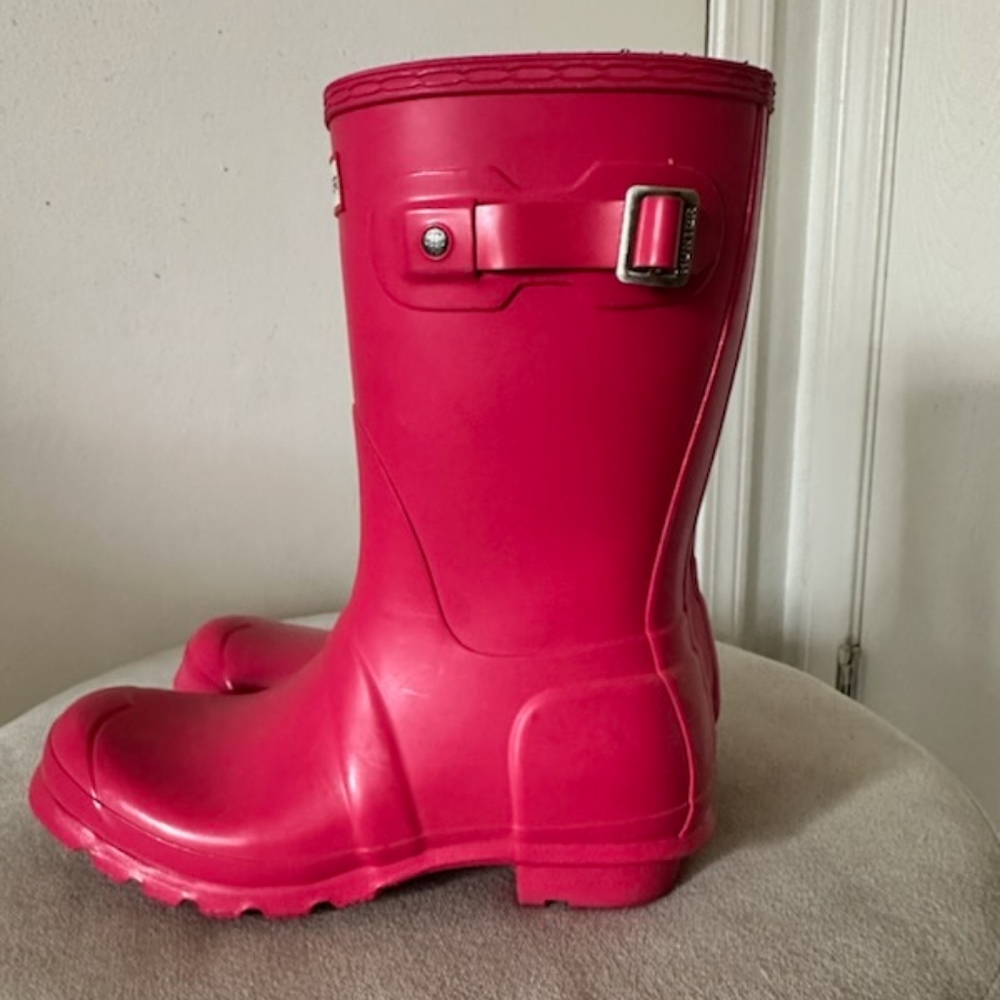 Hunter Women's Pink Rain Boots - Picture 4 of 6
